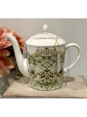 New William Morris & Co Strawberry
Thief Teapot Made of Porcelain